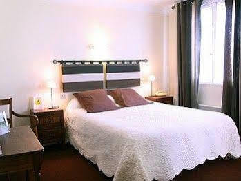 De La Nivelle Hotel Saint-Pee-sur-Nivelle Bagian luar foto