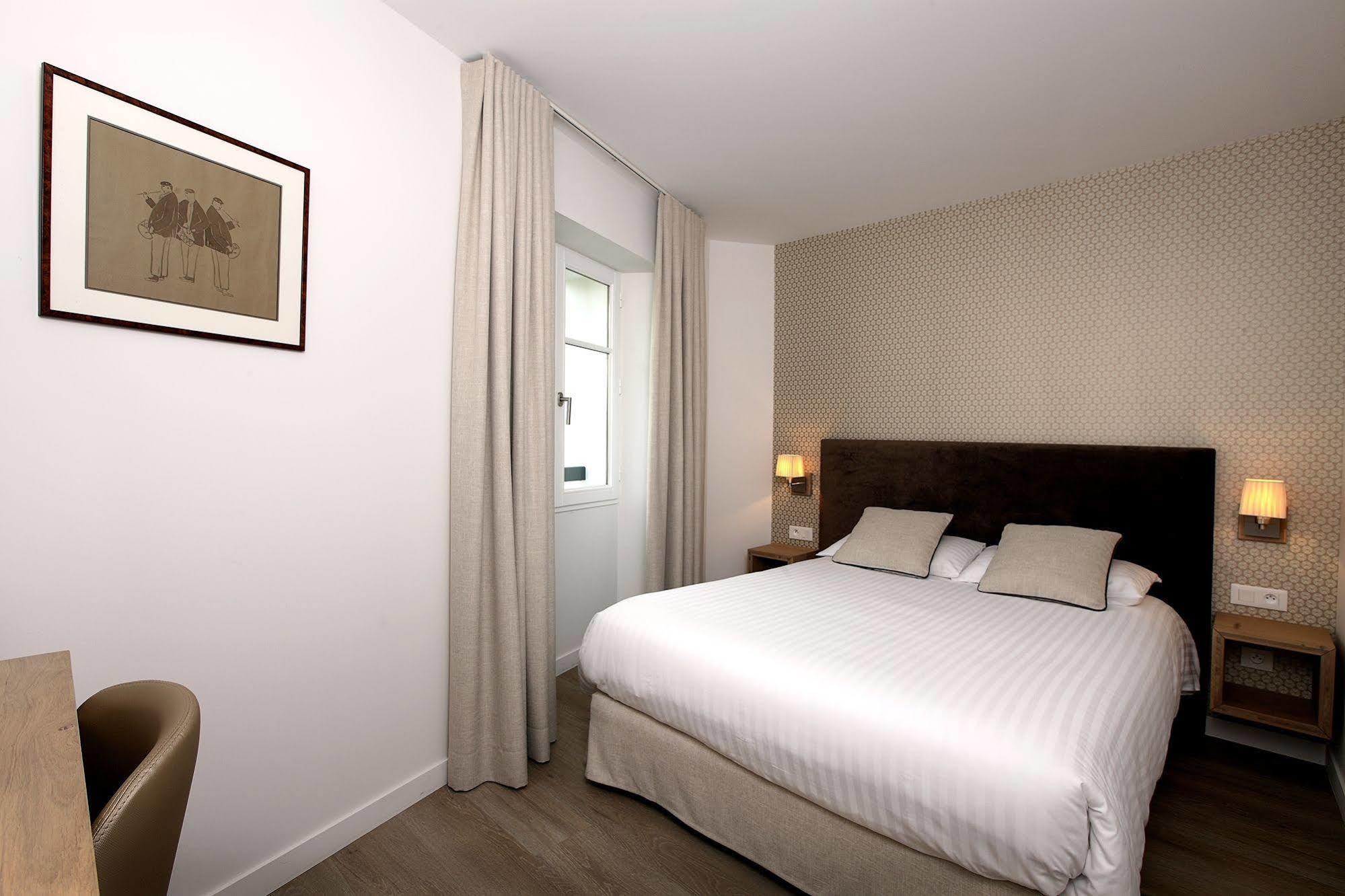 De La Nivelle Hotel Saint-Pee-sur-Nivelle Bagian luar foto